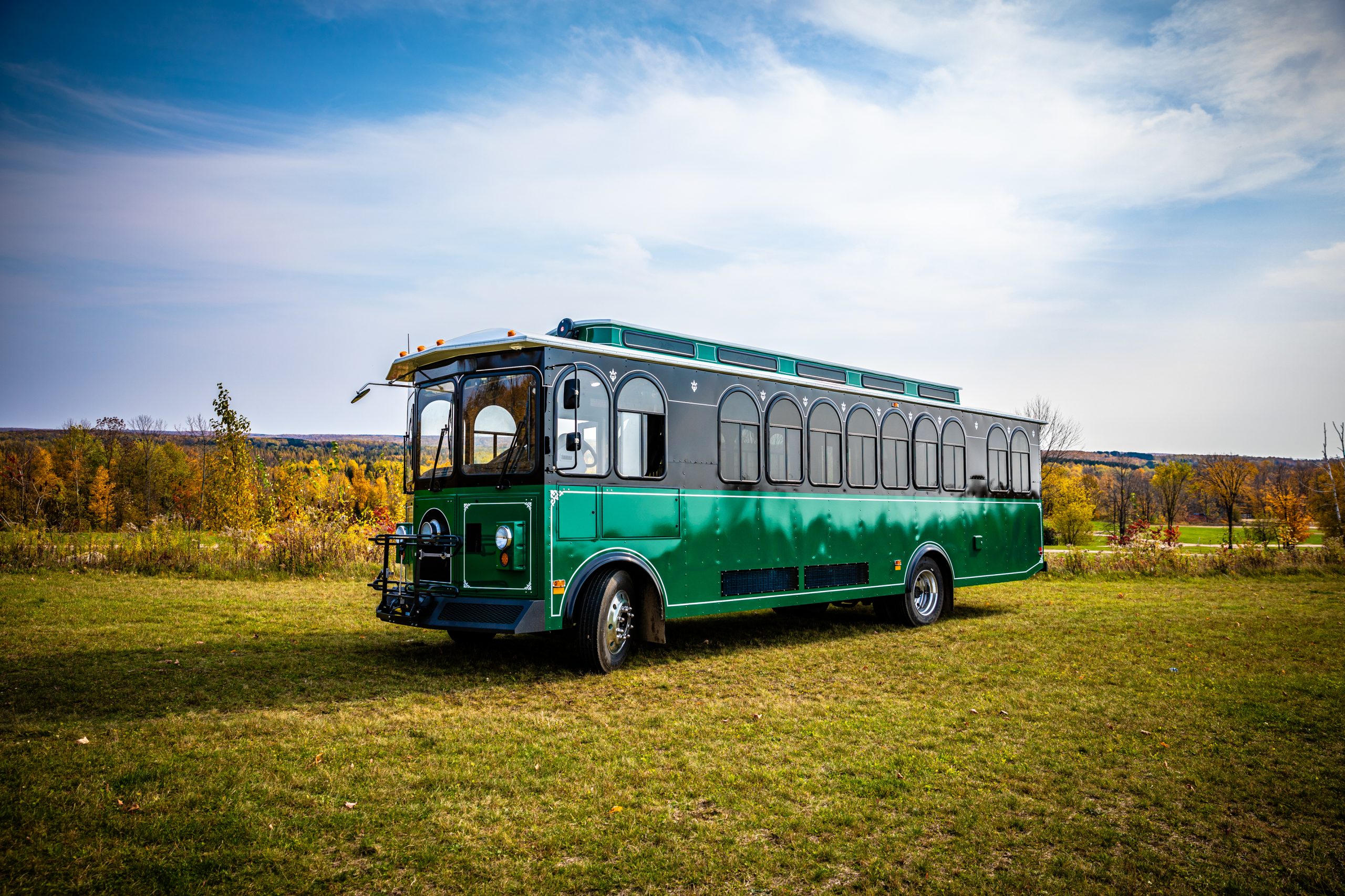 TROL7103 - New Hometown Villager Trolley