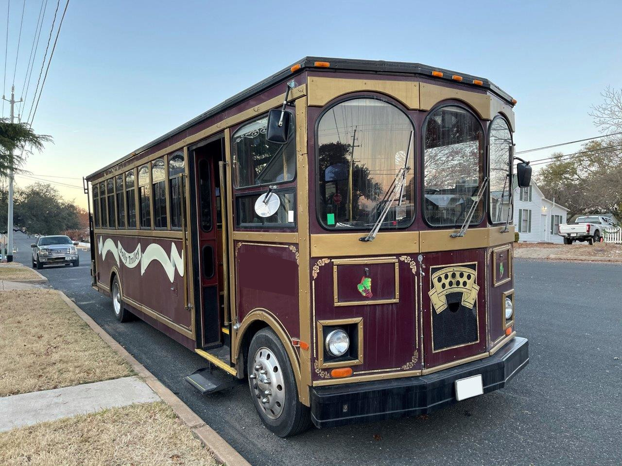 TROL8619 - Used 1988 Hendrickson Trolley