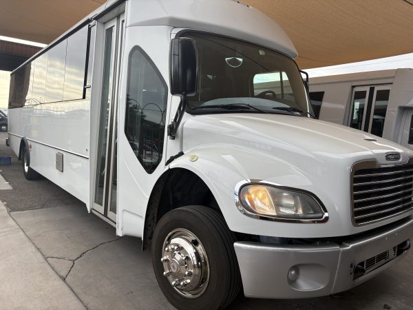 BUS-025 - Used 2018 Champion Defender Executive Shuttle Bus