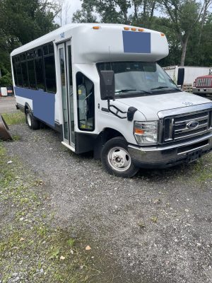 BUS-140 - Used 2015 Ford E450 Bus