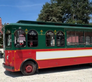 TROL8770 - Used 2002 Supreme Trolley - Removable Sidewalls